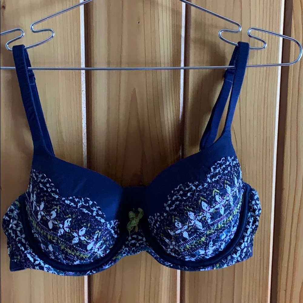 Victoria’s Secret bra